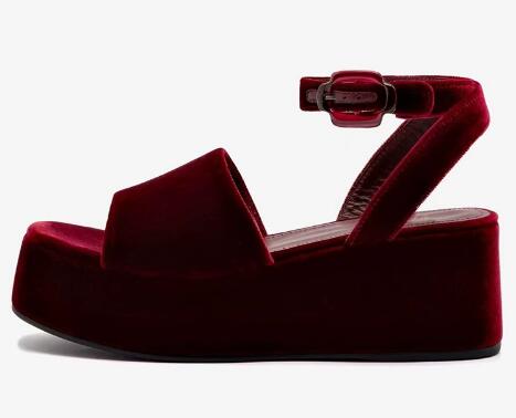 Sandalias de cuña de terciopel - Wedge Heeled Sneaker reseña y precio