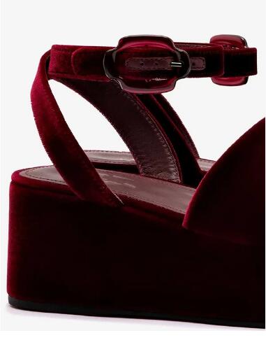 Sandalias de cuña de terciopel - Wedge Heeled Sneaker reseña y precio