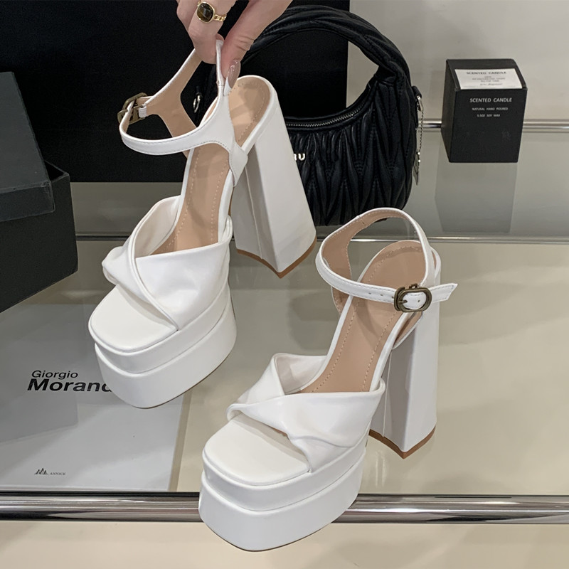Sandalias de gladiador con pla - Wedge Heeled Sneaker reseña y precio
